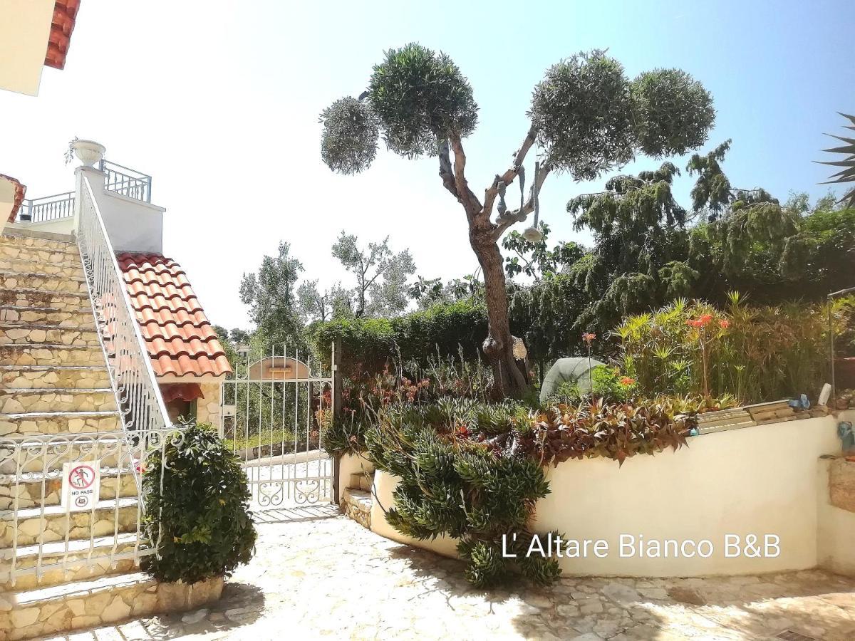 B&B L'Altare Bianco Vieste Exterior foto